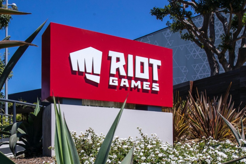 Sejarah Dibalik Suksesnya Riot Games